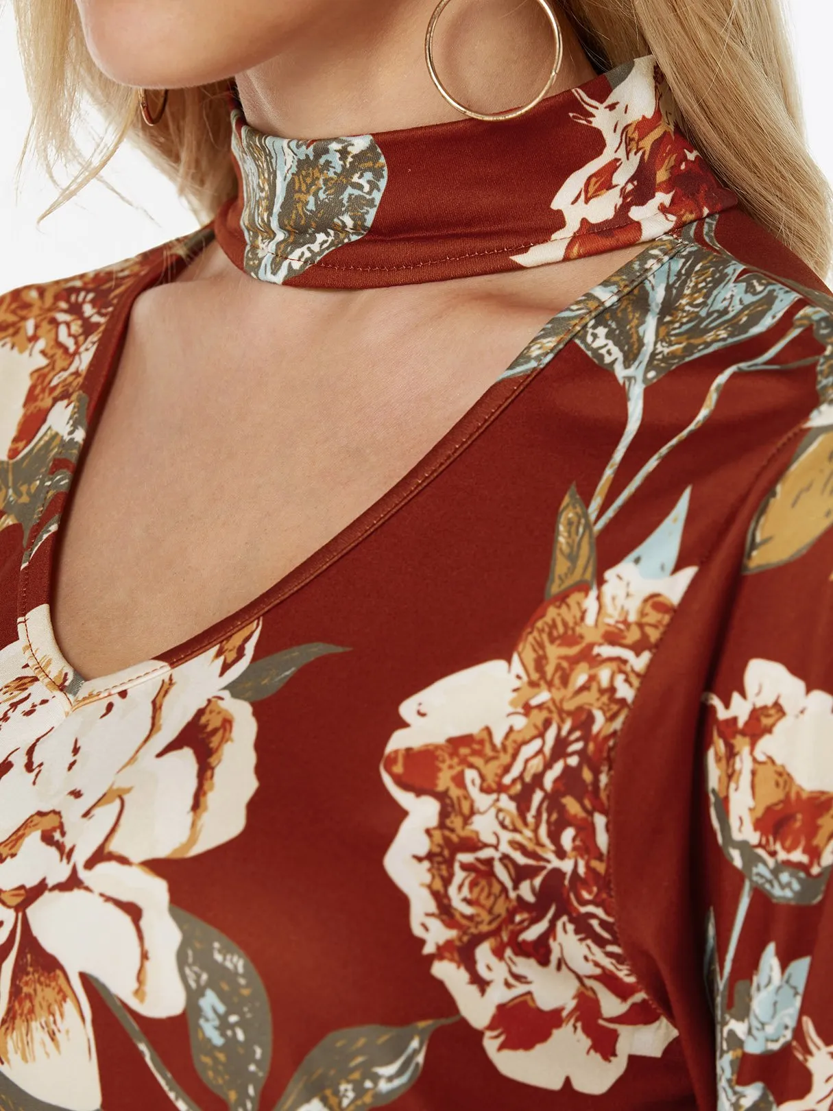 Custom Perkins Collar Floral Print Cut Out Long Sleeve Curved Hem Blouses
