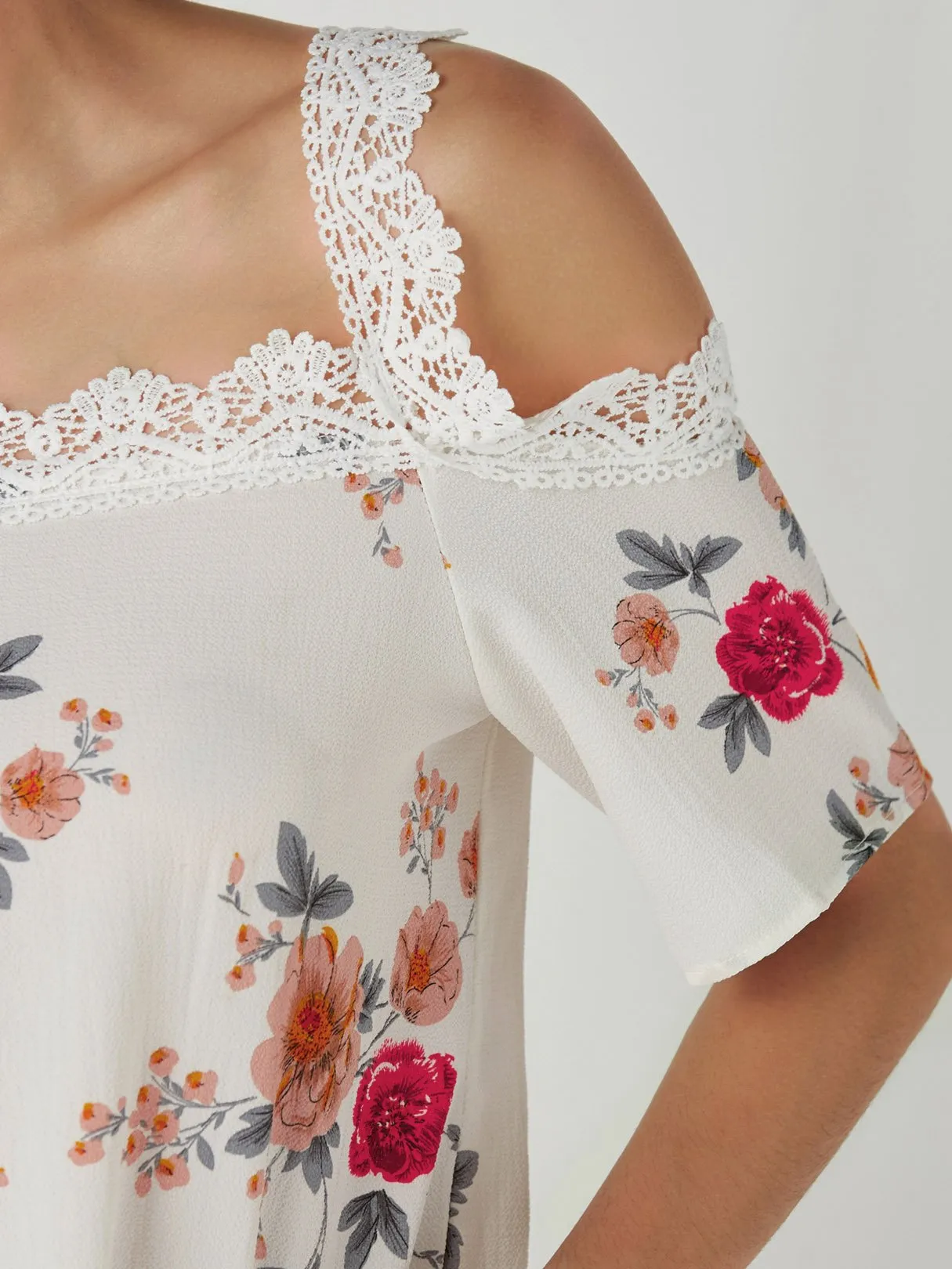 Custom White Cold Shoulder Floral Print Lace Short Sleeve Top