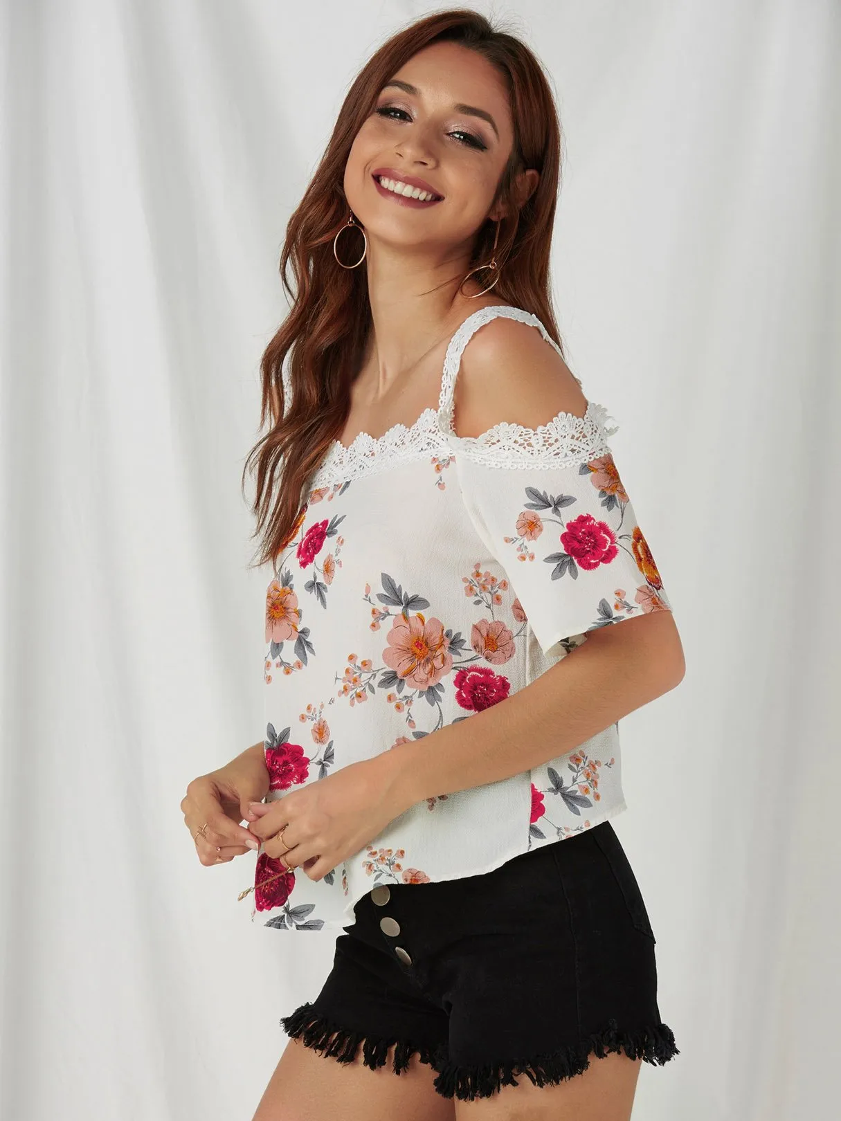 Custom White Cold Shoulder Floral Print Lace Short Sleeve Top