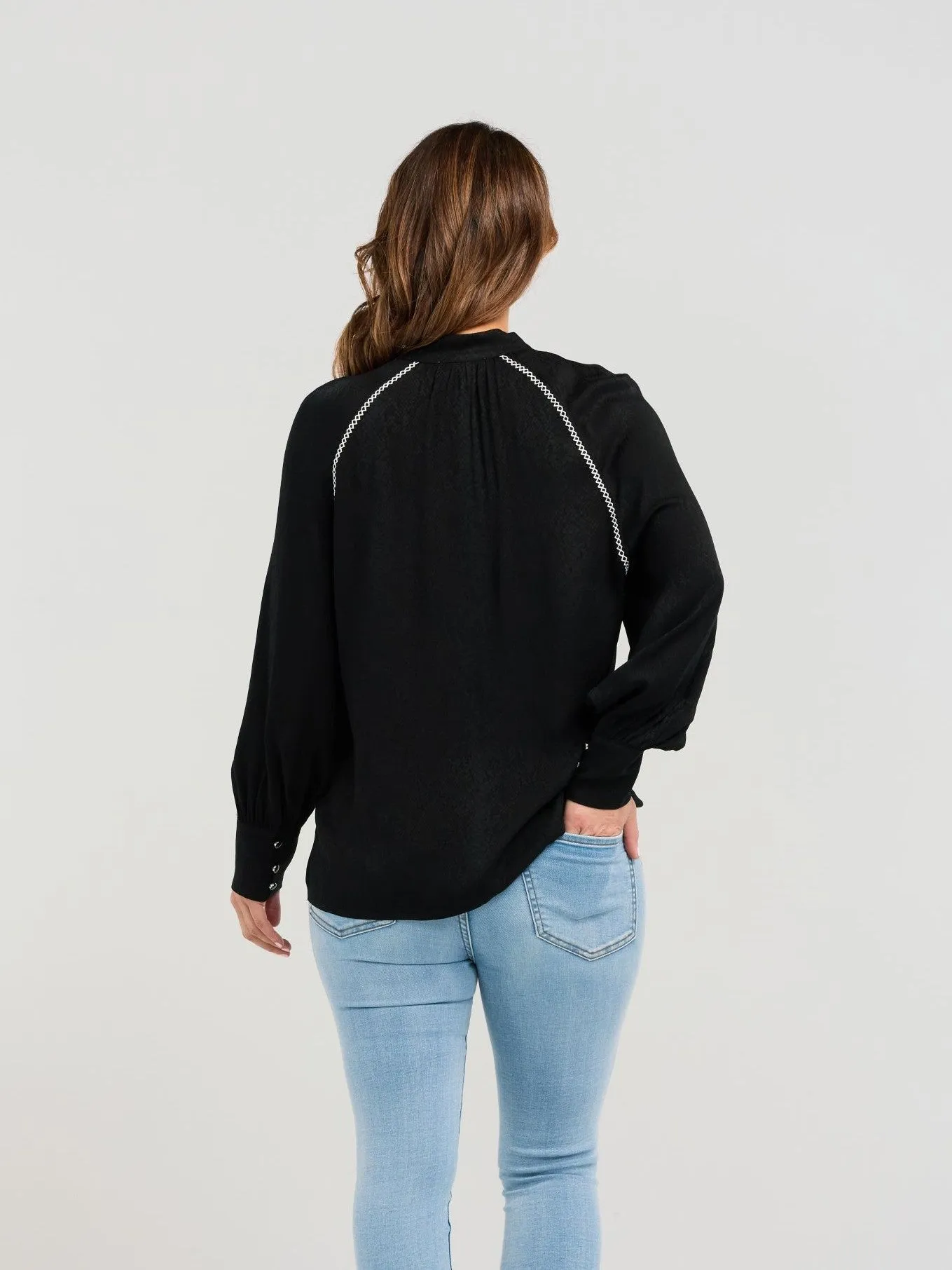Hassey Top - Black