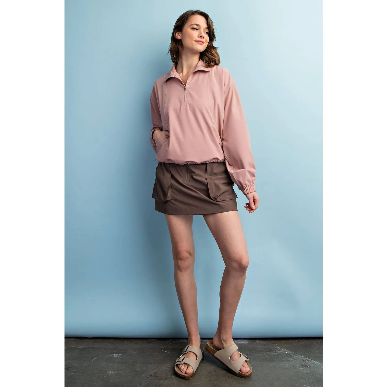 HEAVY POLY STRETCH WOVEN QUARTER ZIP TOP WITH COLLAR: Dusty Pink