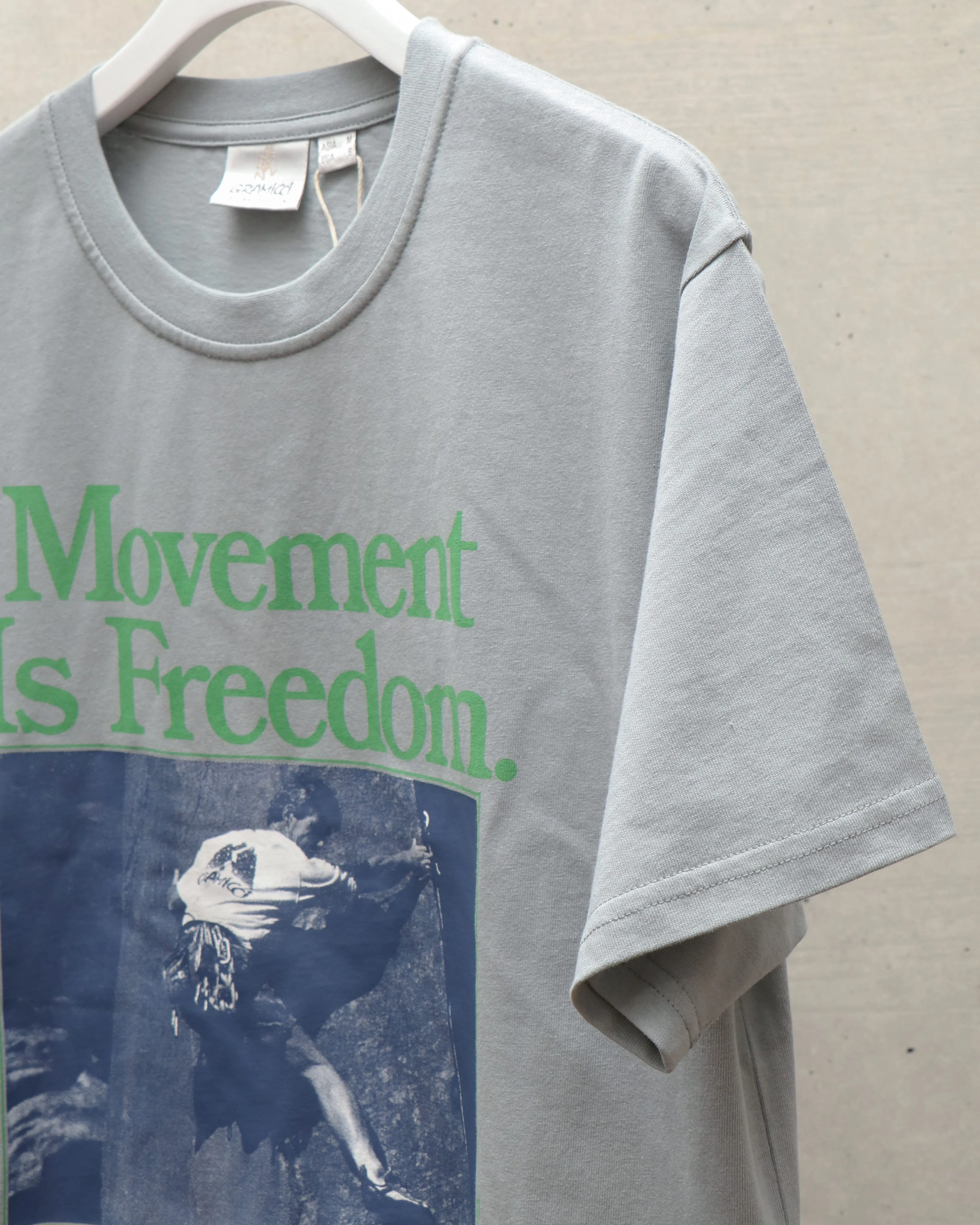 MOVEMENT TEE