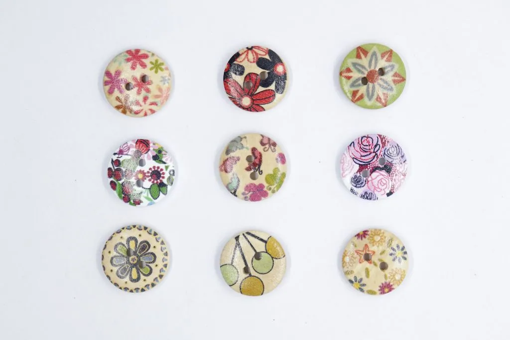 Multicolor Round Shaped 2 Hole Wooden Buttons