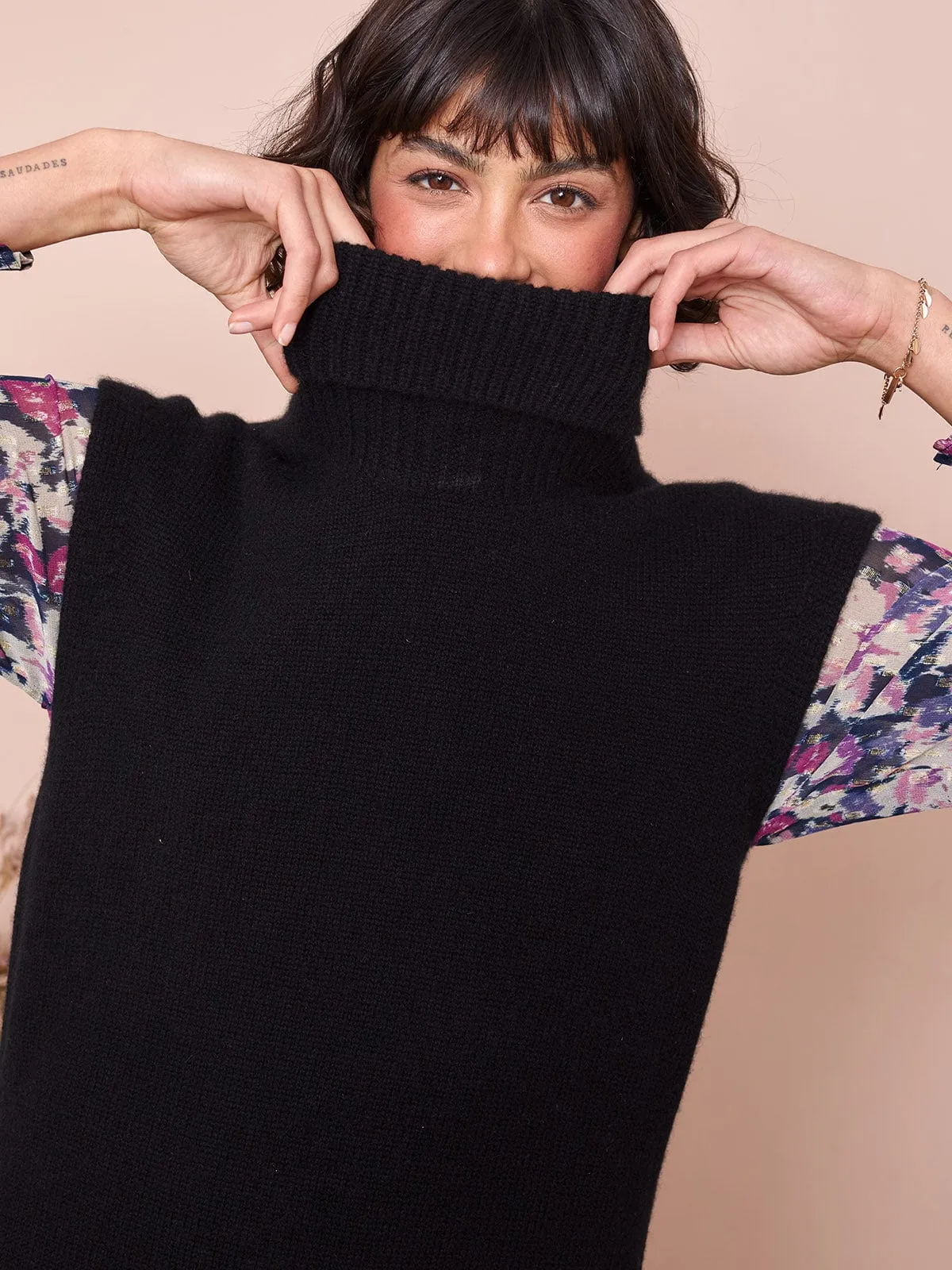 Ulla Roll Neck Vest- Black