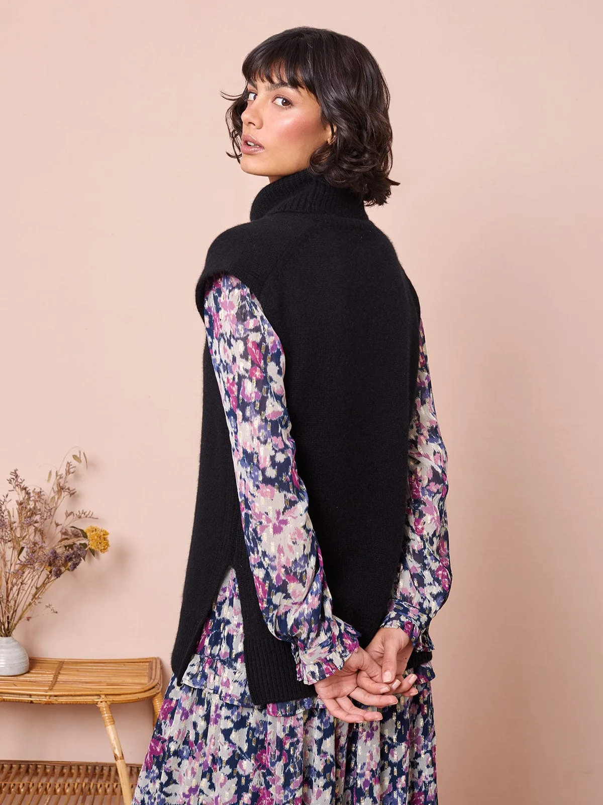 Ulla Roll Neck Vest- Black